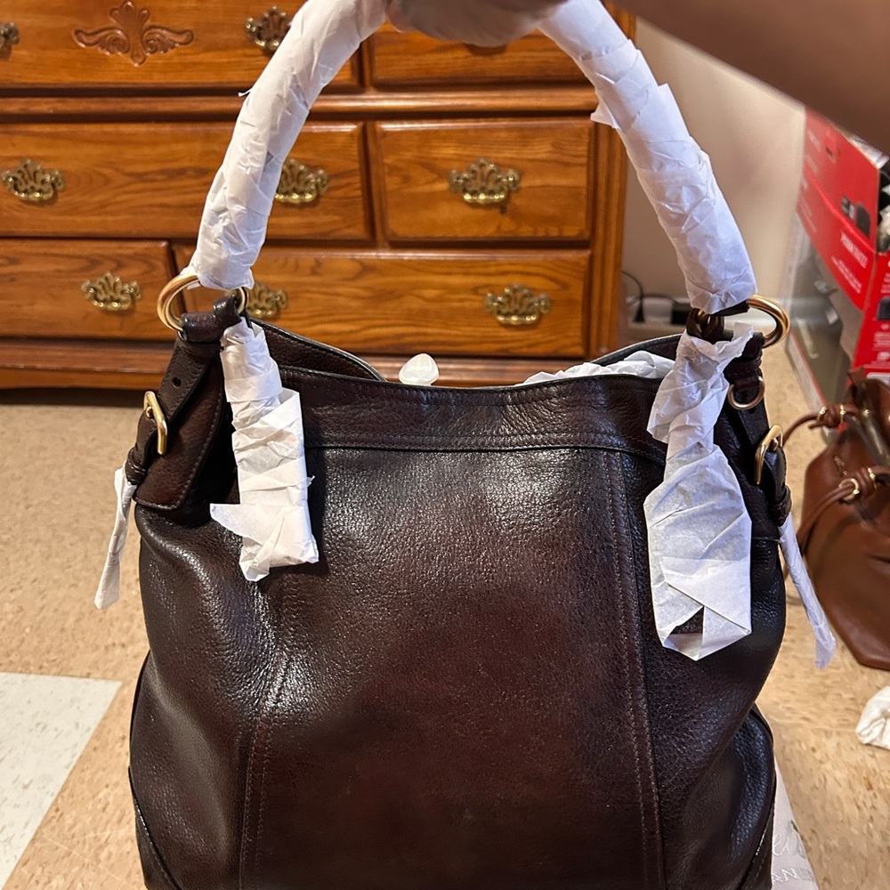 Prada Black Leather Women's Bag - Picture 2 of 8